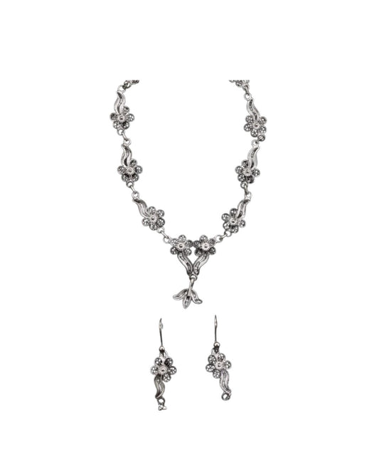 Charmed Shine Necklace Set